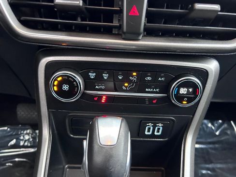 Used 2021 Ford EcoSport SE image 16