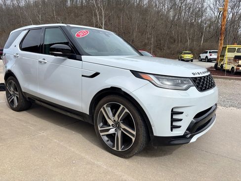 Used 2023 Land Rover Discovery S R-Dynamic image 5