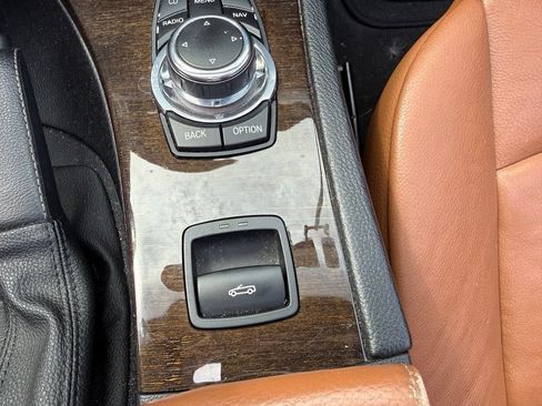 Used 2012 BMW 328i Convertible RWD image 9
