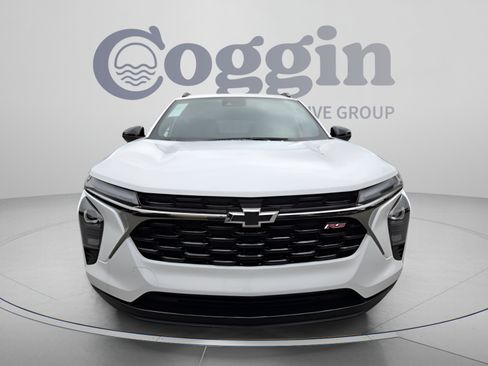 New 2026 Chevrolet Trax RS w/ Sunroof Package FWD image 8