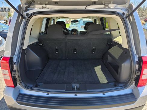 Used 2016 Jeep Patriot Sport w/ Power Value Group AWD/4WD image 7