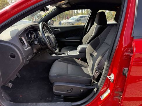 Used 2022 Dodge Charger SXT image 6