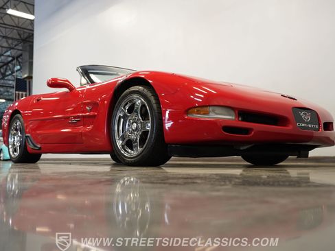 Used 1999 Chevrolet Corvette Convertible w/ Memory Pkg RWD image 37