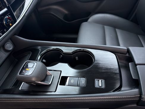 Certified 2023 Nissan Rogue SL w/ SL Premium Package image 28