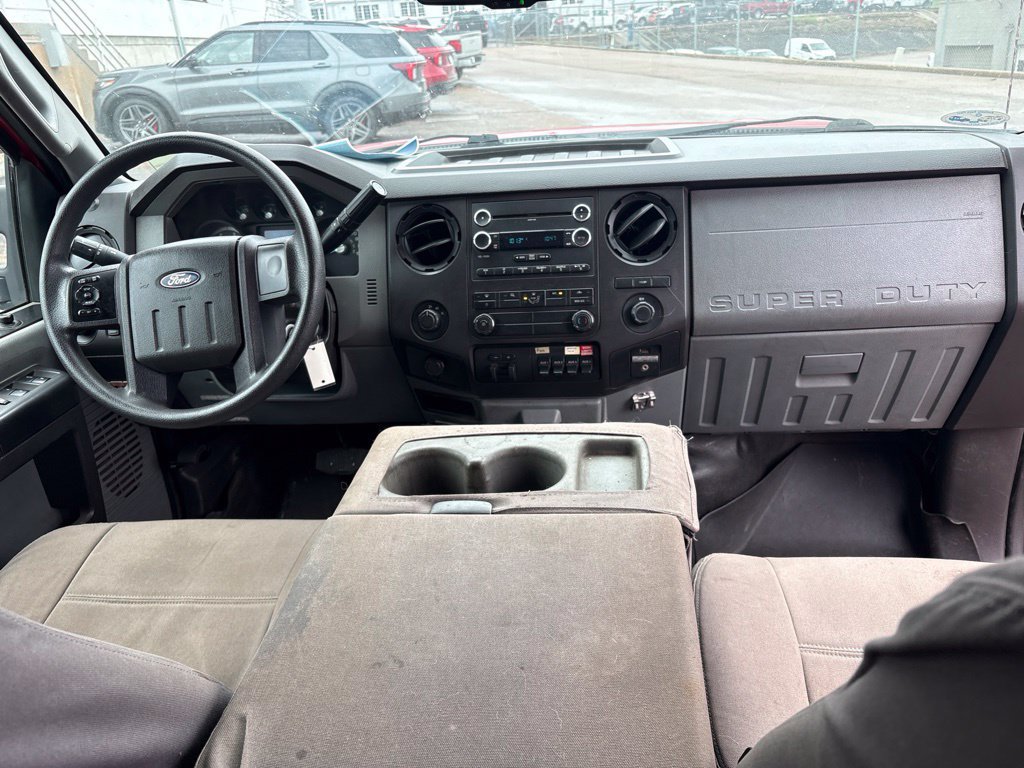 Used 2012 Ford F550 4x4 Crew Cab Super Duty w/ Payload Upgrade Pkg image 9