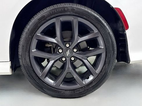 Used 2020 Dodge Charger R/T w/ Driver Convenience Group RWD image 9