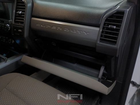 Used 2020 Ford F250 XLT w/ XLT Premium Package AWD/4WD image 44