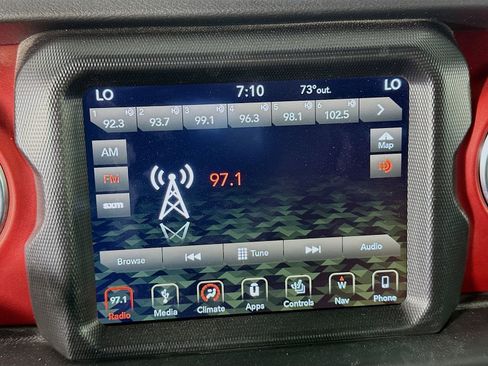 Used 2018 Jeep Wrangler Unlimited Rubicon AWD/4WD image 15