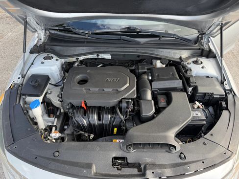 Used 2018 Kia Optima LX image 8
