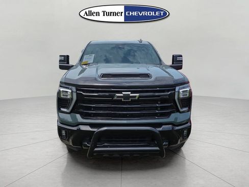 Used 2025 Chevrolet Silverado 2500 LT w/ Trail Boss Package AWD/4WD image 3