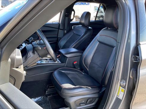 Certified 2023 Ford Explorer ST-Line image 7