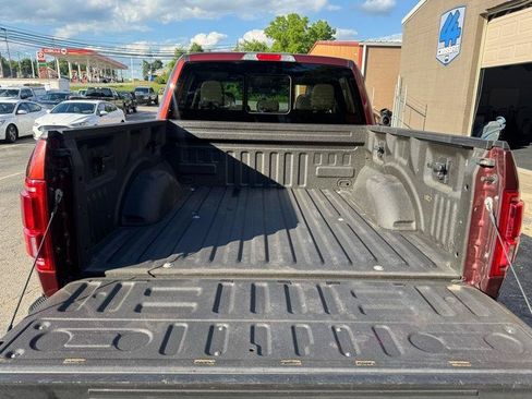 Used 2015 Ford F150 Lariat w/ Equipment Group 502A Luxury AWD/4WD image 8
