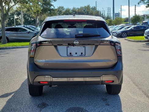 Certified 2025 Nissan Kicks SV w/ Charging Package FWD image 6