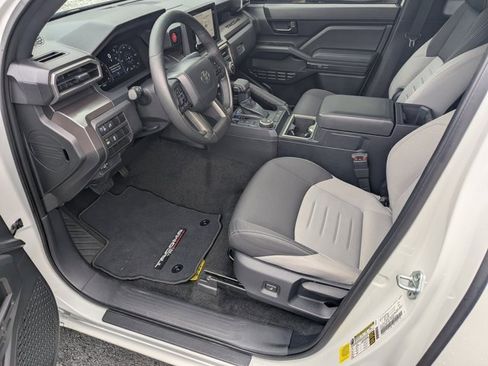 Used 2024 Toyota Tacoma SR5 image 9