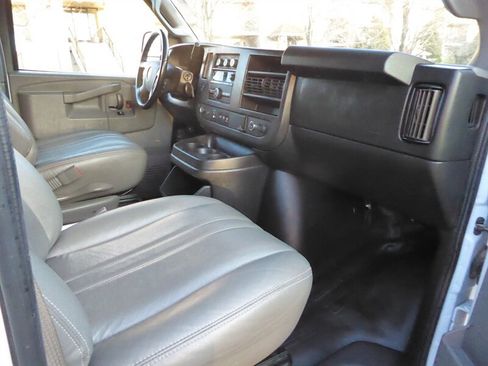 Used 2017 Chevrolet Express 2500 LS image 18