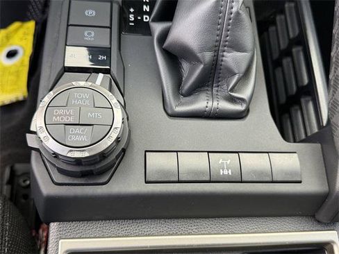 Certified 2025 Toyota 4Runner TRD Off-Road image 16