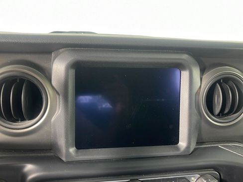 Used 2023 Jeep Wrangler Unlimited w/ Cold Weather Group AWD/4WD image 17