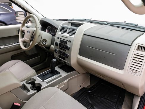 Used 2011 Ford Escape XLT image 14