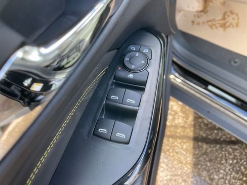 New 2026 Chevrolet Trax LT w/ Midnight Edition image 10