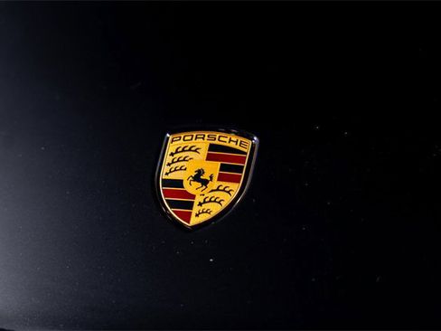 Used 2022 Porsche Macan S w/ Premium Package Plus image 26