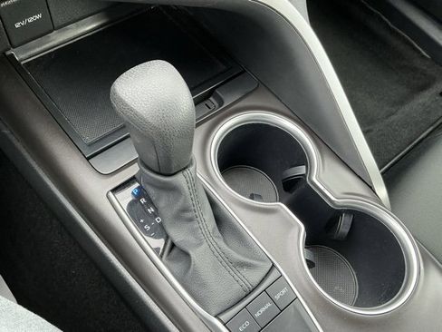 Used 2024 Toyota Camry LE image 21