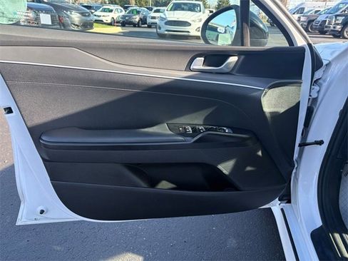 Used 2023 Kia K5 GT-Line w/ GT-Line Premium Package image 17