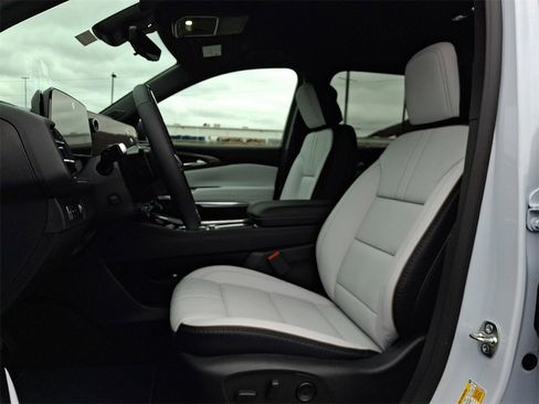 New 2026 Chevrolet Traverse High Country image 6