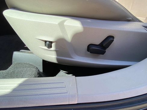 Used 2005 Dodge Magnum R/T w/ Convenience Group II image 21