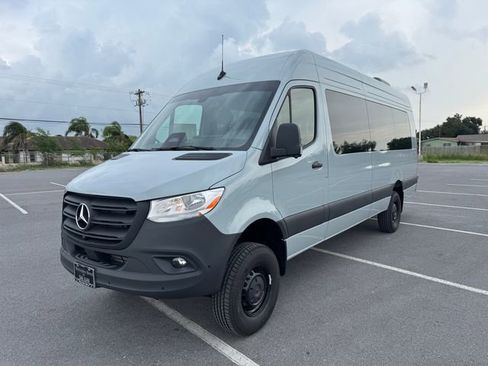 New 2025 Mercedes-Benz Sprinter 2500 image 28