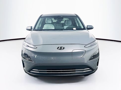 Used 2023 Hyundai Kona SE w/ Cargo Package image 2