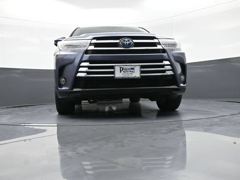 Used 2017 Toyota Highlander Limited Platinum w/ Carpet Mat Package AWD/4WD image 29