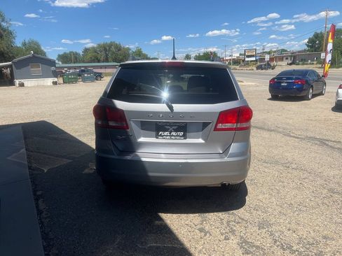 Used 2017 Dodge Journey SE w/ Flexible Seating Group FWD image 3