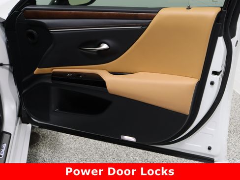 Used 2025 Lexus ES 350 w/ Premium Package image 39