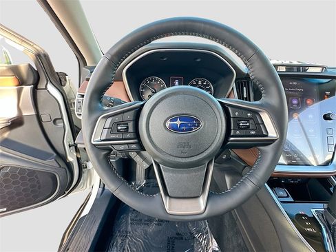 Used 2021 Subaru Outback Touring w/ Popular Package #2 image 11