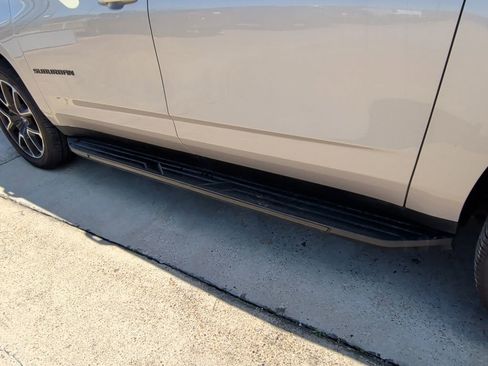 Used 2023 Chevrolet Suburban RST w/ Sport Performance Package image 54