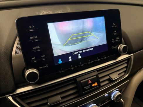 Used 2019 Honda Accord LX image 13