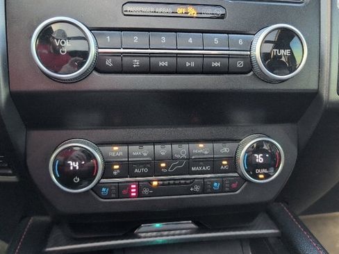 Used 2021 Ford Expedition Limited image 15