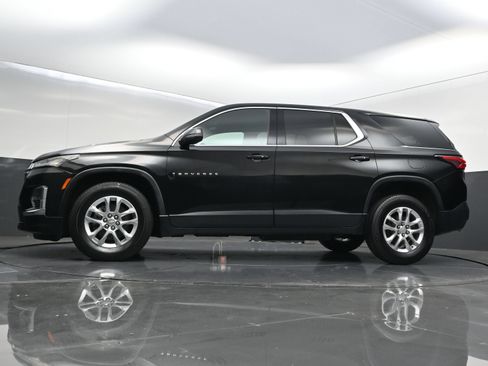 Used 2023 Chevrolet Traverse LS FWD image 38