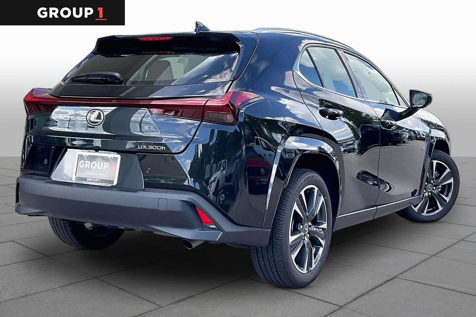 Used 2026 Lexus UX 300h FWD w/ Cold Area Package image 11