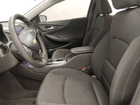 Used 2025 Chevrolet Malibu LS FWD image 17