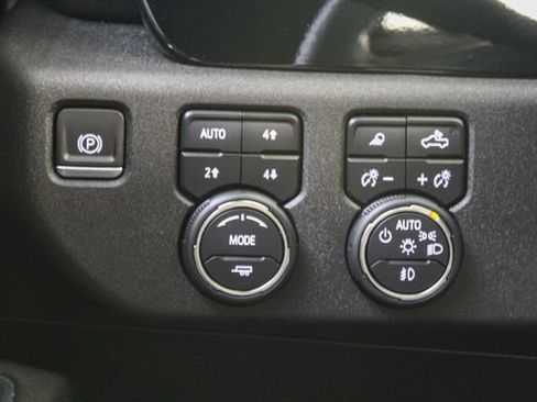 Certified 2024 Chevrolet Silverado 2500 High Country AWD/4WD image 20