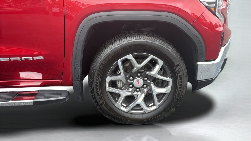 Used 2023 GMC Sierra 1500 SLT AWD/4WD image 29