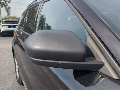 Certified 2024 Ford Explorer XLT image 12