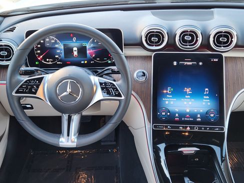 Used 2023 Mercedes-Benz C 300 Sedan image 35