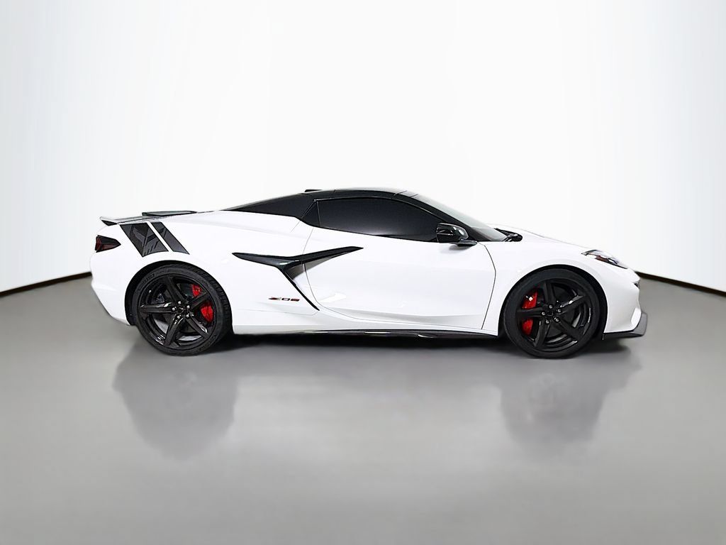 Used 2023 Chevrolet Corvette Z06 w/ Battery Protection Package RWD image 5