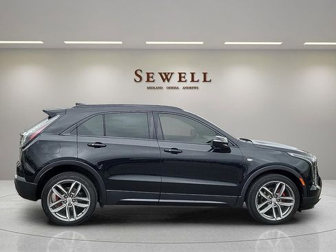 Used 2021 Cadillac XT4 Sport w/ Cold Weather Package FWD image 6