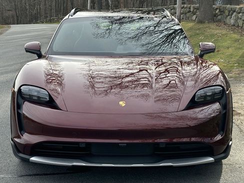 Used 2022 Porsche Taycan 4S w/ Off-Road Design Package image 20