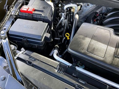 Used 2025 Chevrolet Tahoe High Country image 32