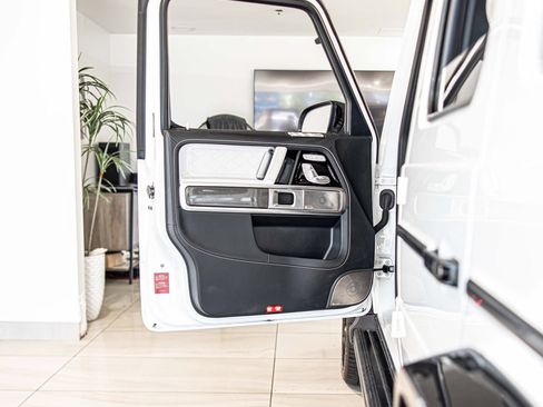 Used 2025 Mercedes-Benz G 63 AMG 4MATIC image 33