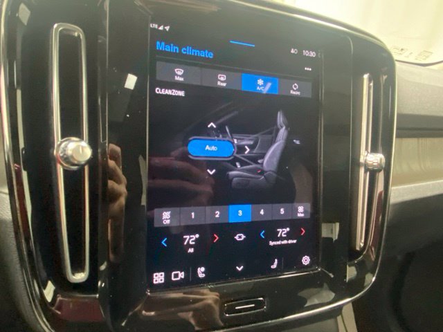 Used 2023 Volvo XC40 B5 Plus w/ Climate Package AWD/4WD image 24